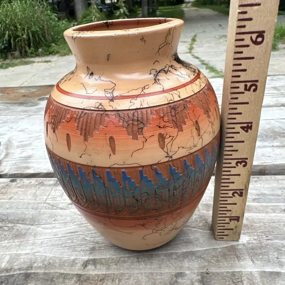 Navajo Horsehair Pottery Vase Hand Etched Native American Southwest Signed